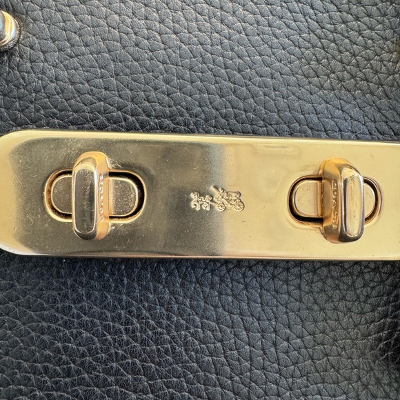 Coach Swagger 30 Black Pebbled Leather with Gold Hardware - Picture 4 of 11